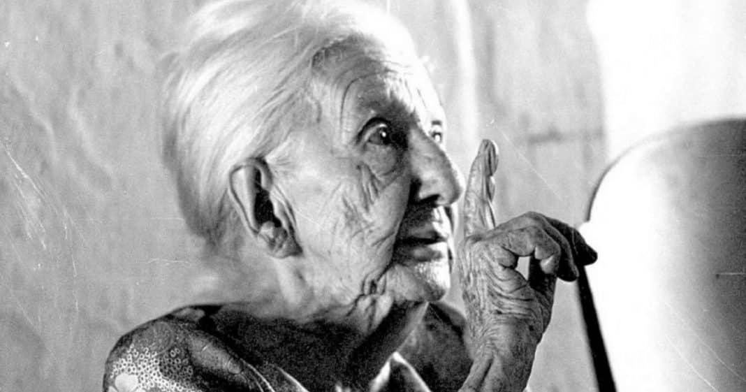 Me esforço para ser melhor a cada dia. Pois bondade também se aprende (Cora Coralina)